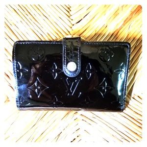 Authentic LOUIS VUITTON French Kisslock Wallet ❤️